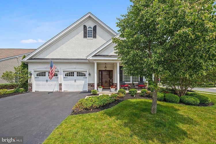 1st image of 2 Windyknoll Ct