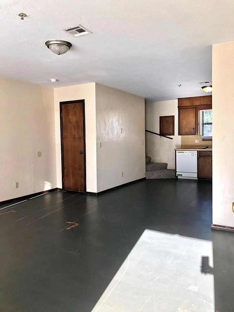 64.21 - 808 N. Jefferson St Unit E — Photo 2
