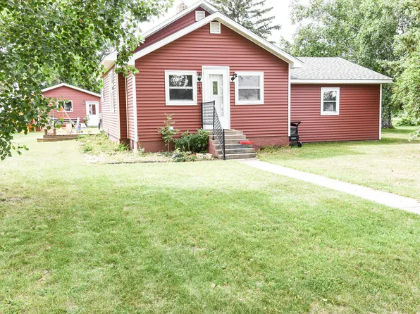 135 2nd St SW, Newfolden, MN 56738