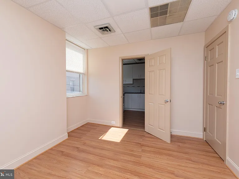 1317 Wolf St #2 — Photo 4
