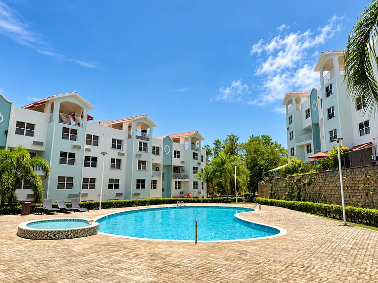 Cond The Residences 10 Apt 10 Calle Boulevard de l — Photo 1