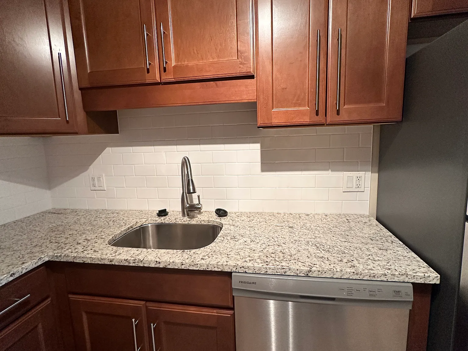 2 bed, 99999 sqft, $2,650 — Photo 3