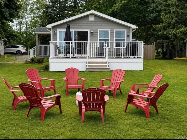 4 Kelly Ln, Shediac, NB E4R 1M5