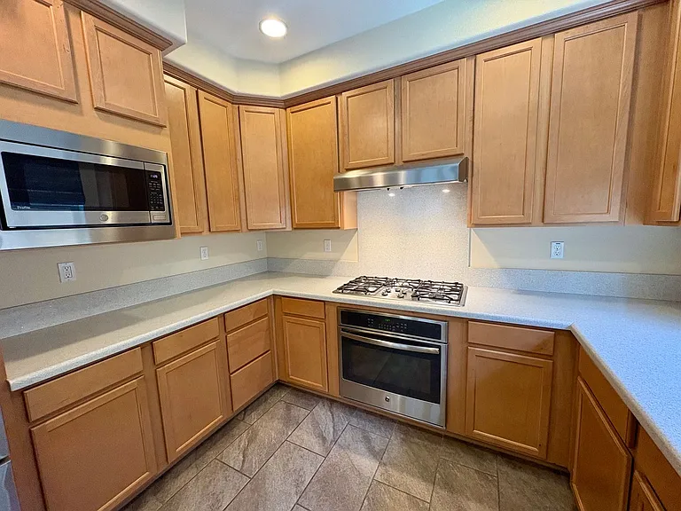 1658 N Pole Pl #1 — Photo 38