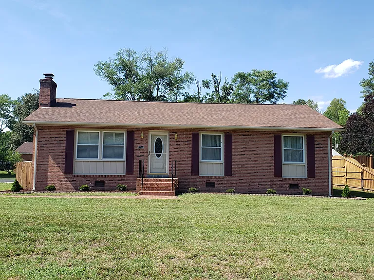 12044 Sunset Dr — Photo 1