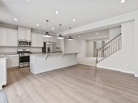 4th image of 3005 Lampl Ln