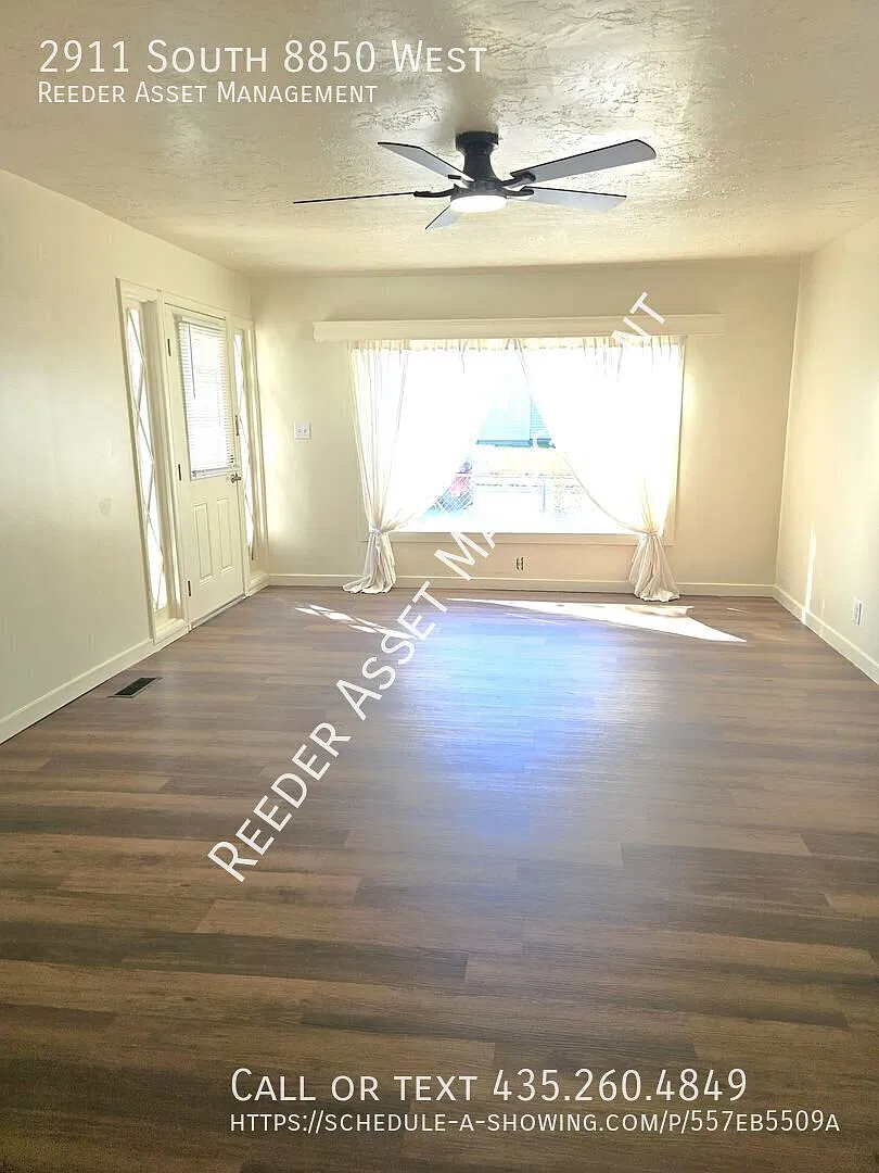 3 Bedroom home in Magna — Photo 4