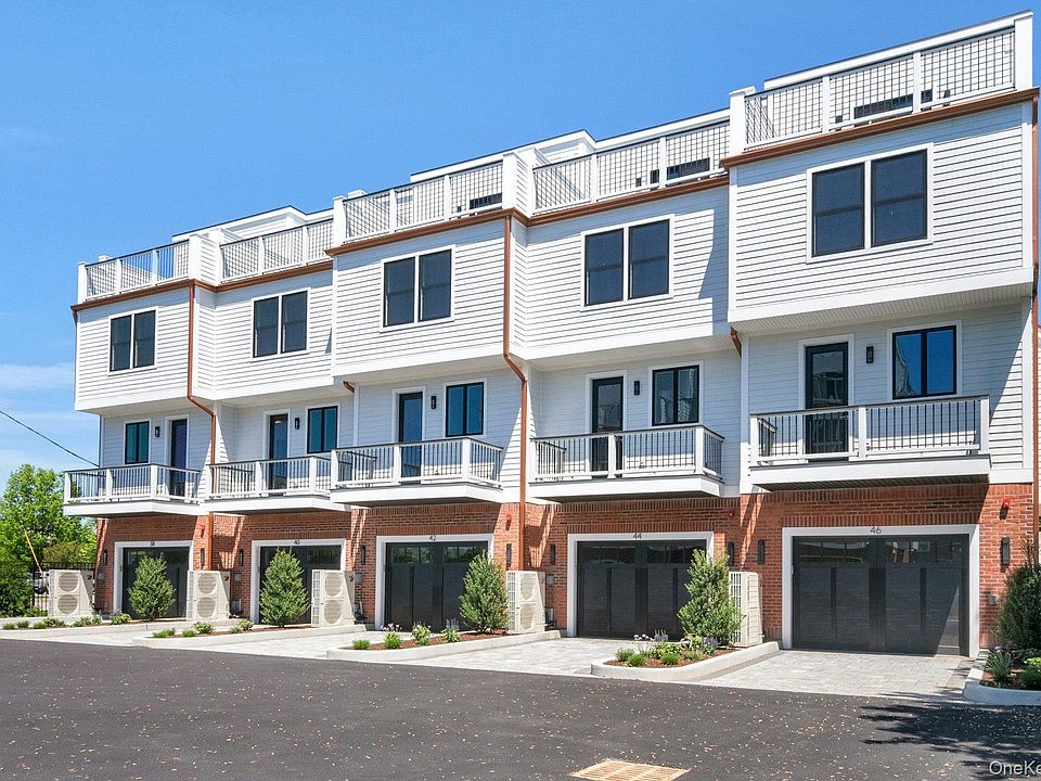 1st image of 42 Andrews Lane