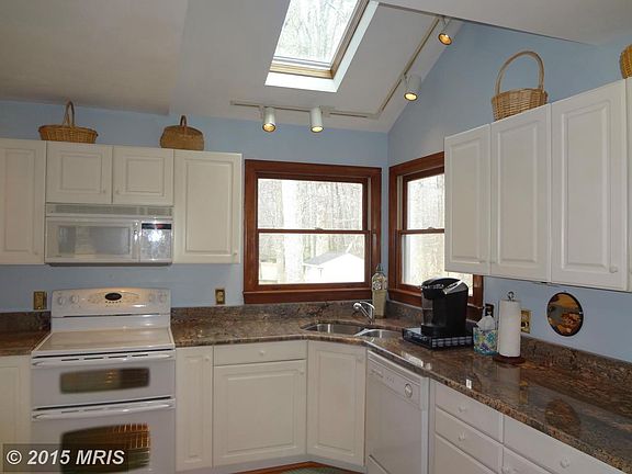4th image of 10402 Shaw Dr