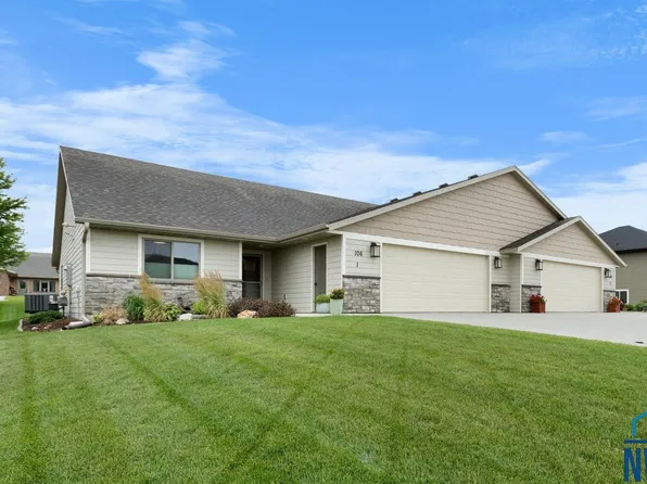 106 S 15th Ave Suite 1, Rock Rapids, IA 51246