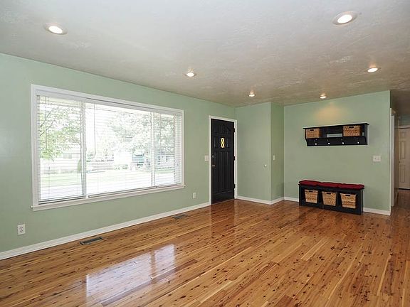 4th image of 2350 East Woodchuck Way