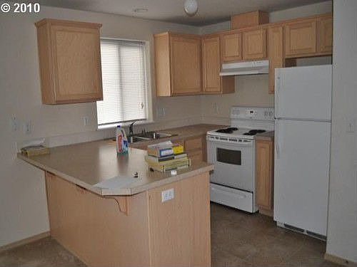 2nd image of 2912 Cherry St