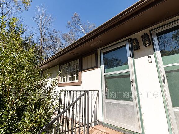 2nd image of 2425 Ashmore Ave Unit 11
