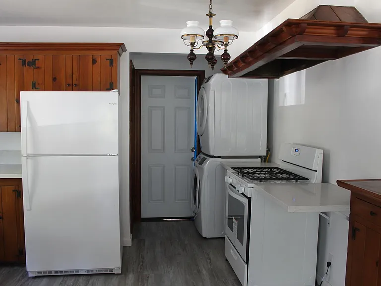 4724 3/8 Forman Ave — Photo 7