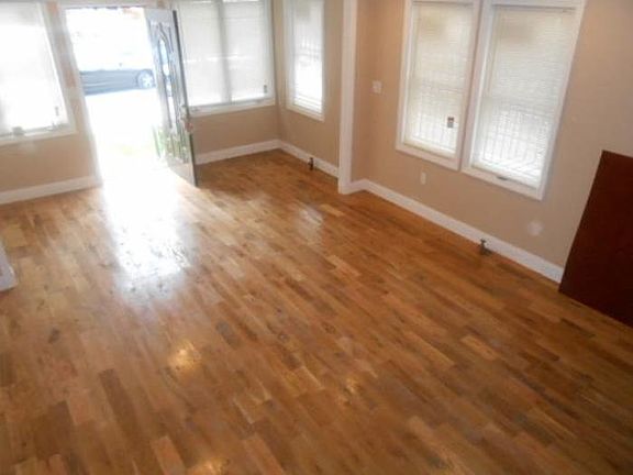 3rd image of 11714 147th St
