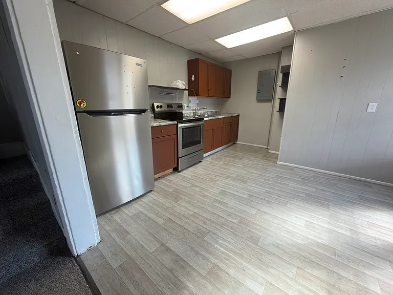 304 E Main St #3 — Photo 11