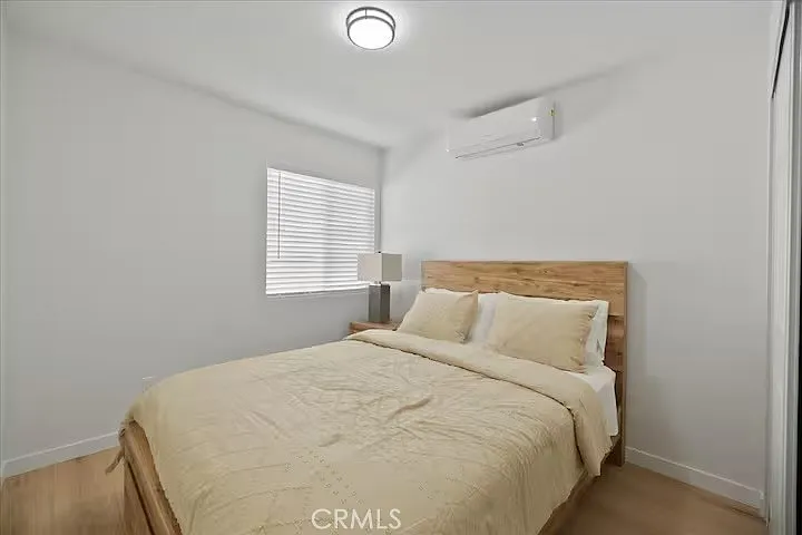 718 N Claudina St — Photo 7