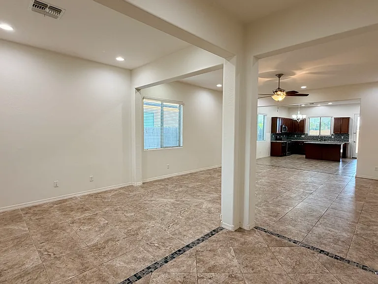 1507 E Hummingbird Way — Photo 4