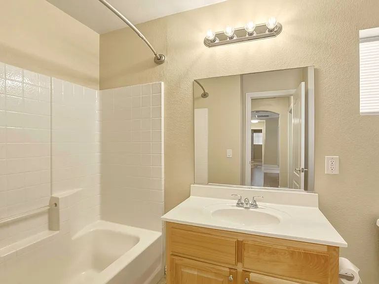 724 Picasso Picture Ct — Photo 28
