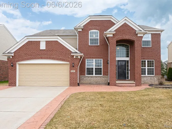 49184 Gracechurch Rd, Macomb, MI 48044