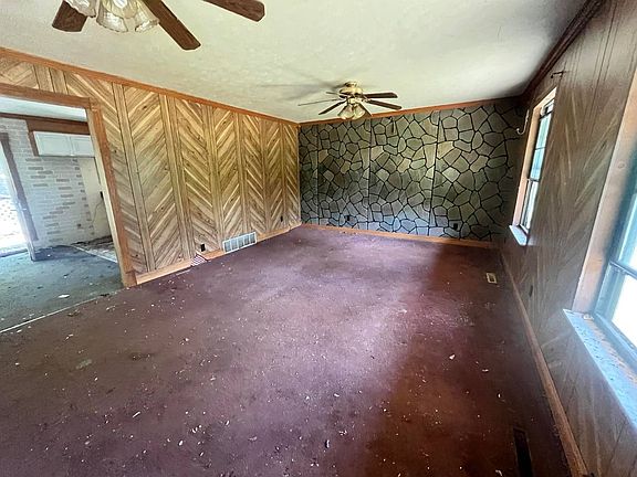5th image of 221 Rocky Step Rd