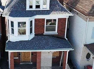 402 Suncrest St, Pittsburgh, PA 15210