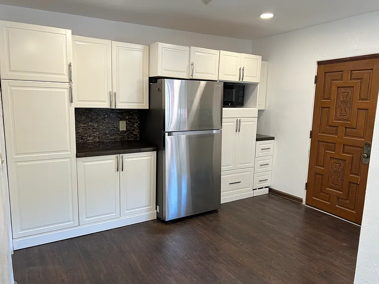 8711 Golden Ridge Rd — Photo 4