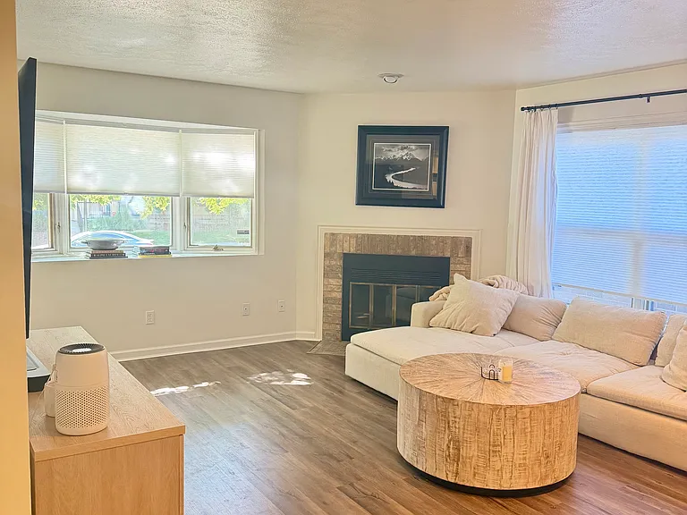 221 S Garfield St #104 — Photo 3