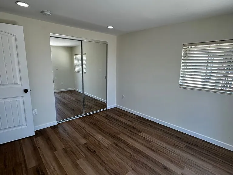 2764 Wilma St — Photo 15