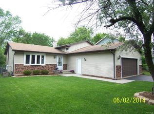 316 Pearl St, Cary, IL 60013