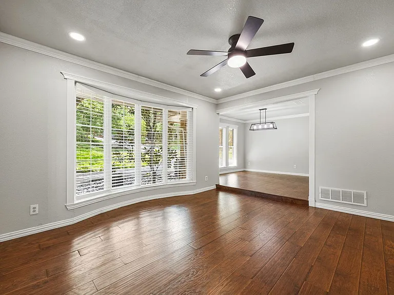 2231 Shadywood Ct — Photo 4