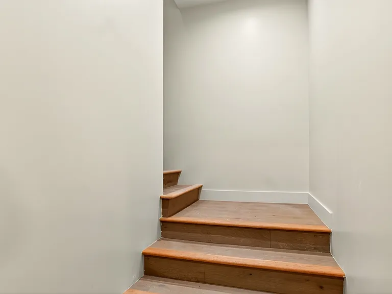 4819 Genesta Ave #1/2 — Photo 15