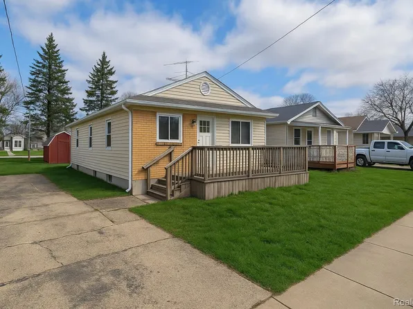 201 E Naldrette St, Durand, MI 48429