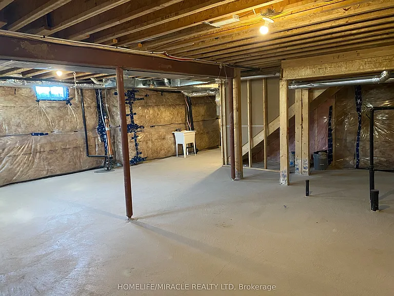 2 Cahill Dr — Photo 42