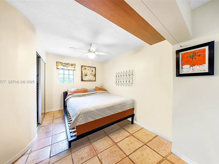 1840 Tigertail Ave — Photo 26