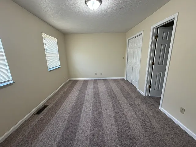 Sleepy Hollow Townhomes — Photo 29