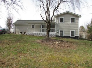 6521 Annie Akers Rd, Radford, VA 24141