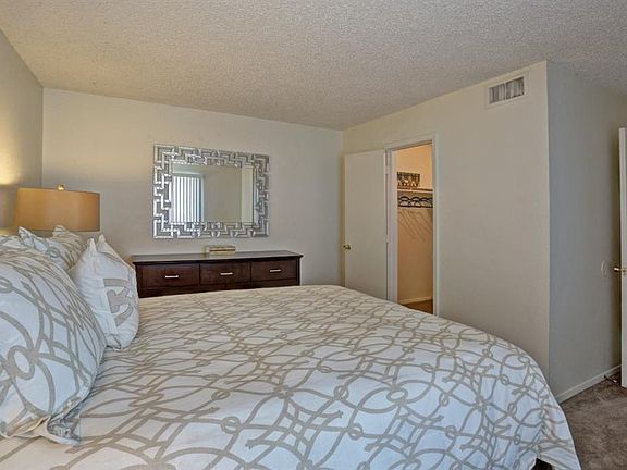 4th image of 4801 Oakwood Dr #901