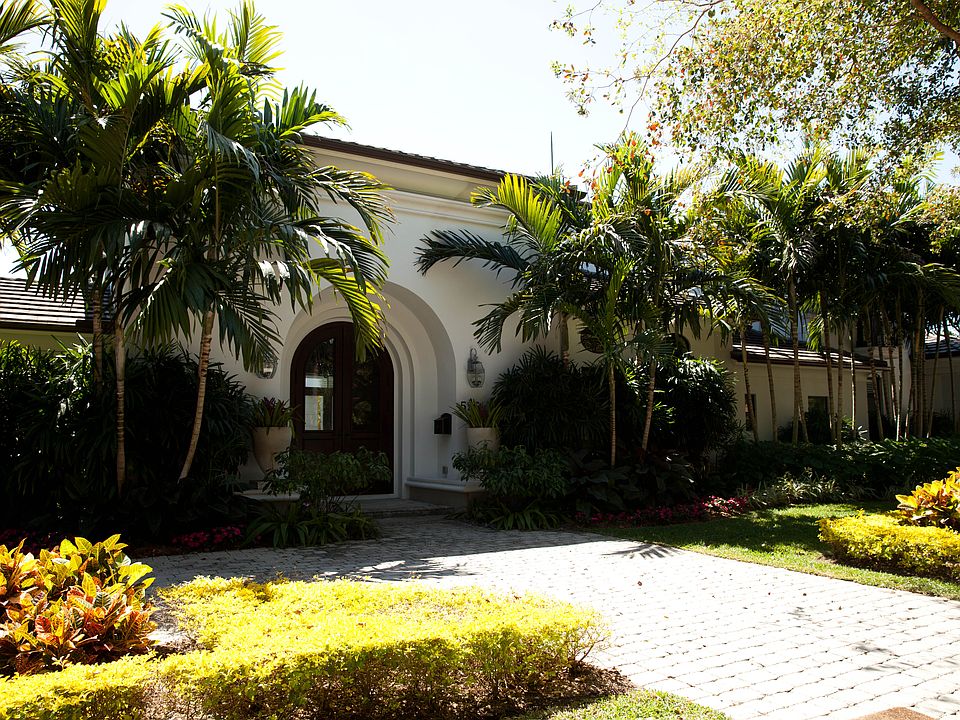 1st image of 526 Jeronimo Dr