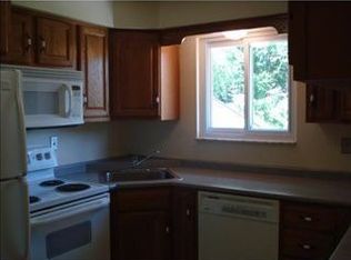 445 College Park Dr, Monroeville, PA 15146
