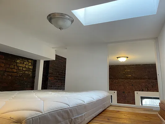 Rented by ERNY LLC | media 4