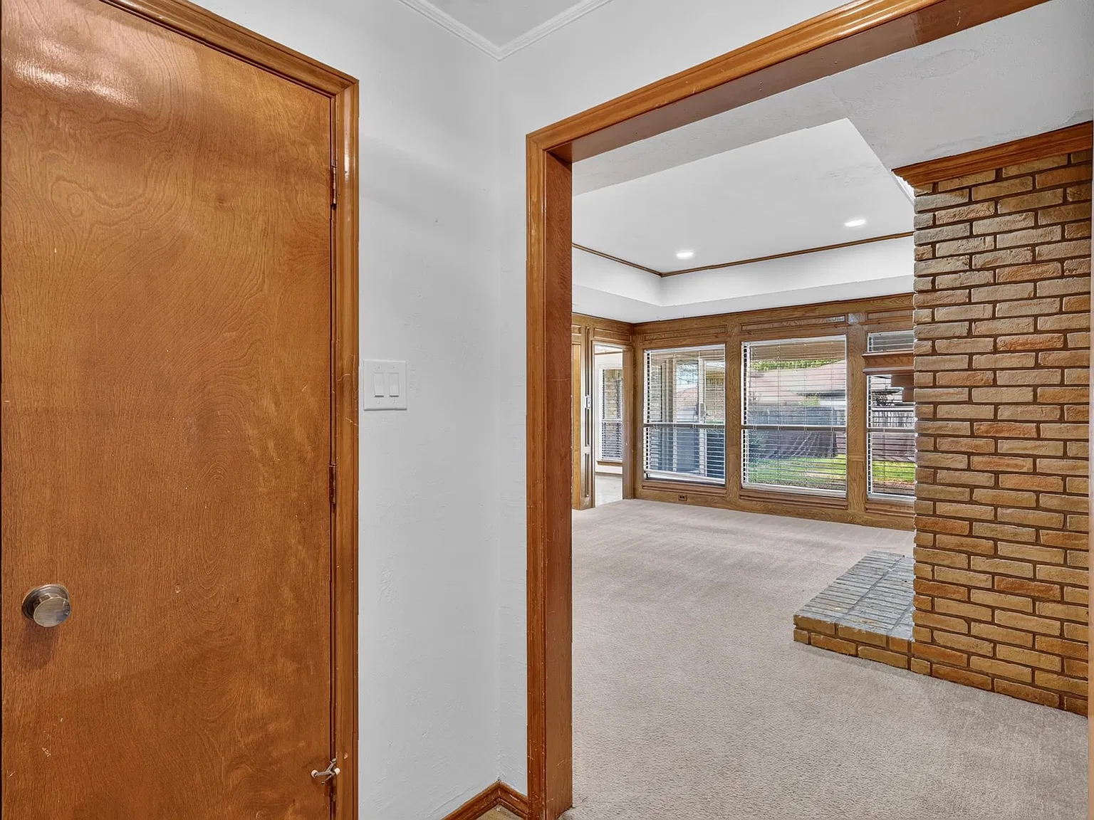 3 bed, 1698 sqft, $1,990 — Photo 3