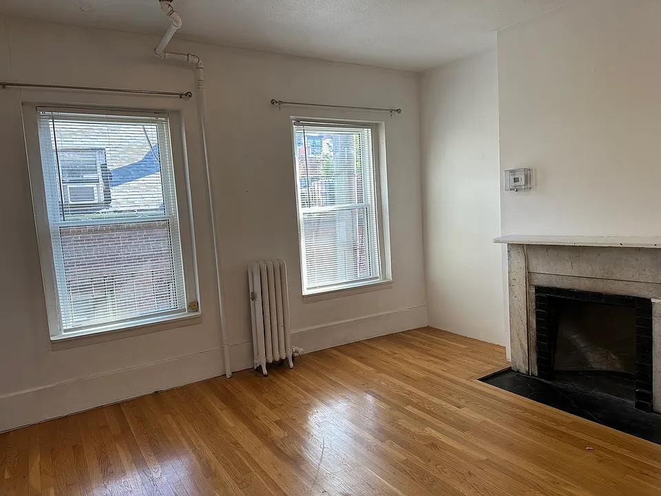 79 Charles St #4R