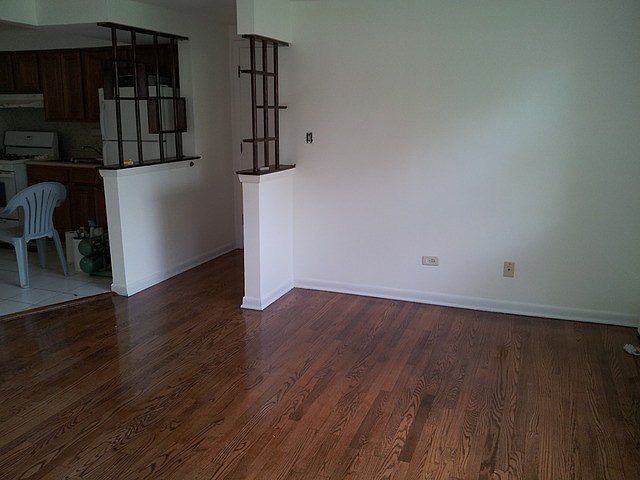 2nd image of 8811 Dee Rd
