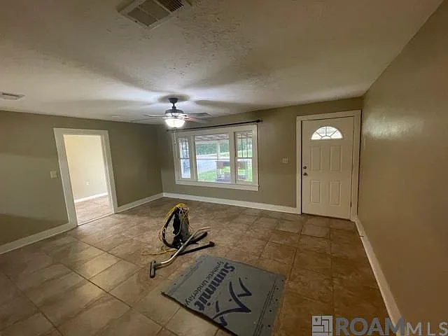 3 bed, 1640 sqft, $1,200 — Photo 4