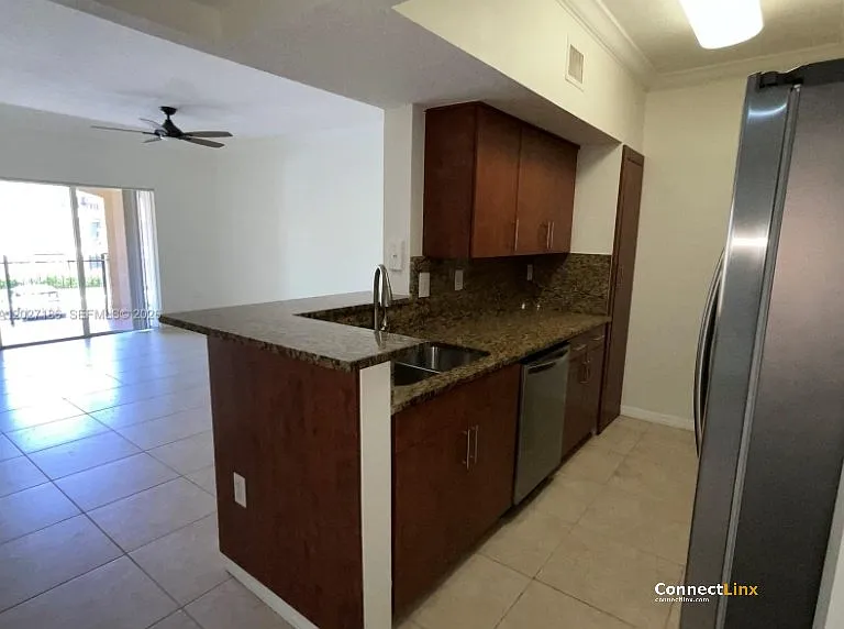 11700 SW 1st St — Photo 7