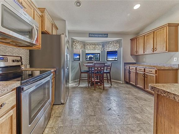 5th image of 386 Dolce Dr