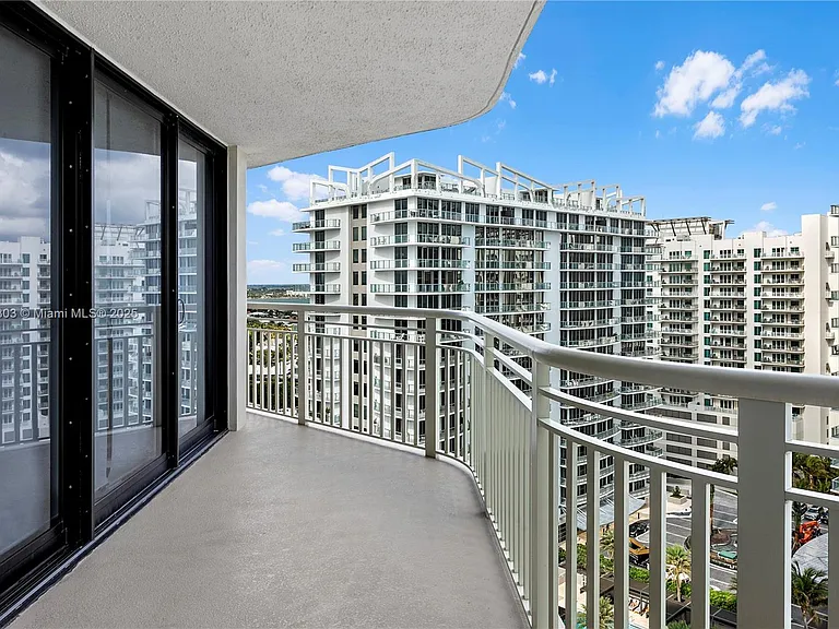3000 N Ocean Dr #20A — Photo 23
