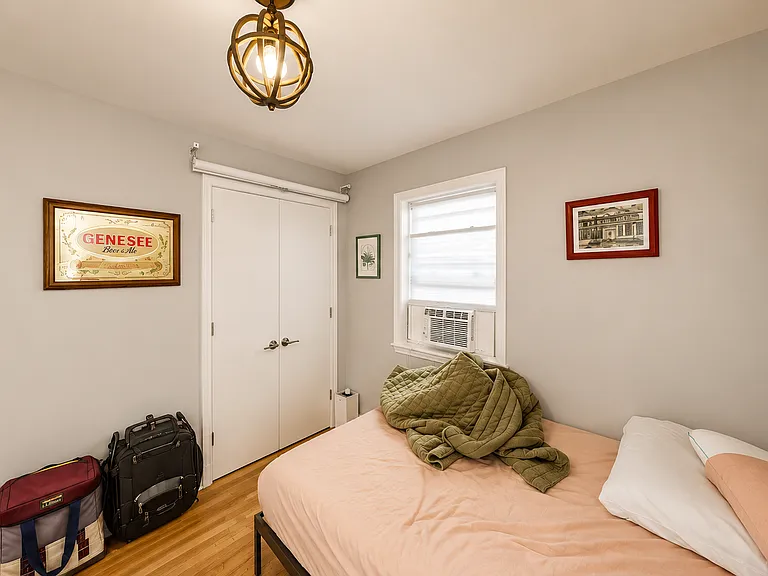 1652 Cornelia St #1 — Photo 9