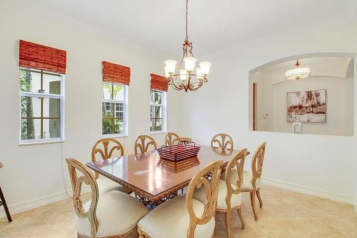 349 Chambord Ter — Photo 9